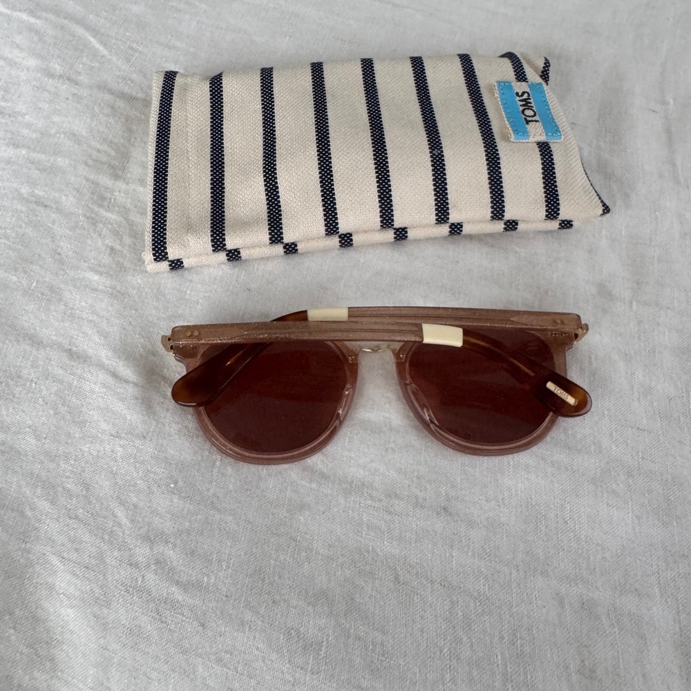 Tom’s Harlan Pink Sunglasses - Picture 3 of 10